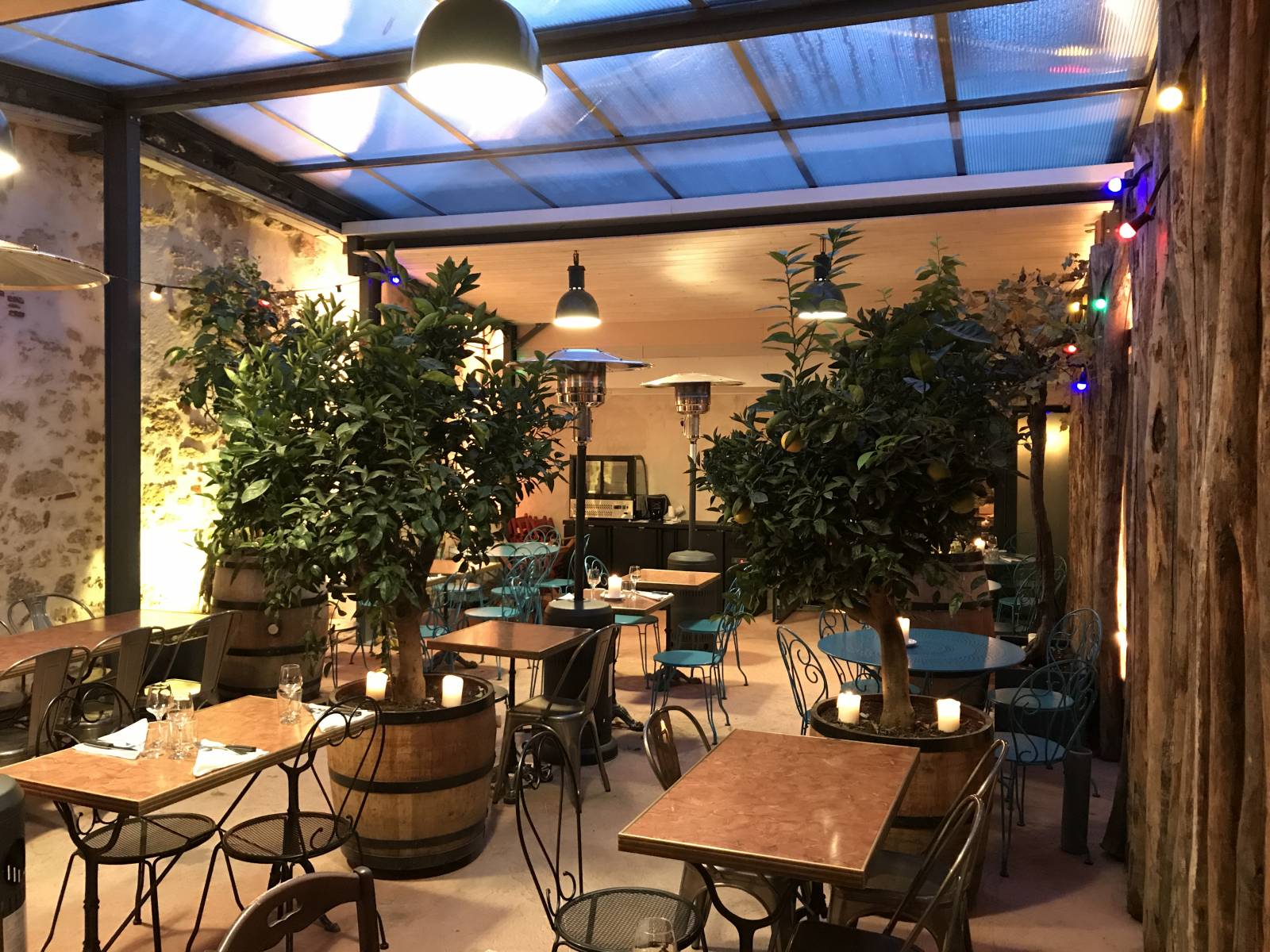 Privatiser un restaurant avec ambiance pour un repas d'entreprise de fin d'année à Bordeaux