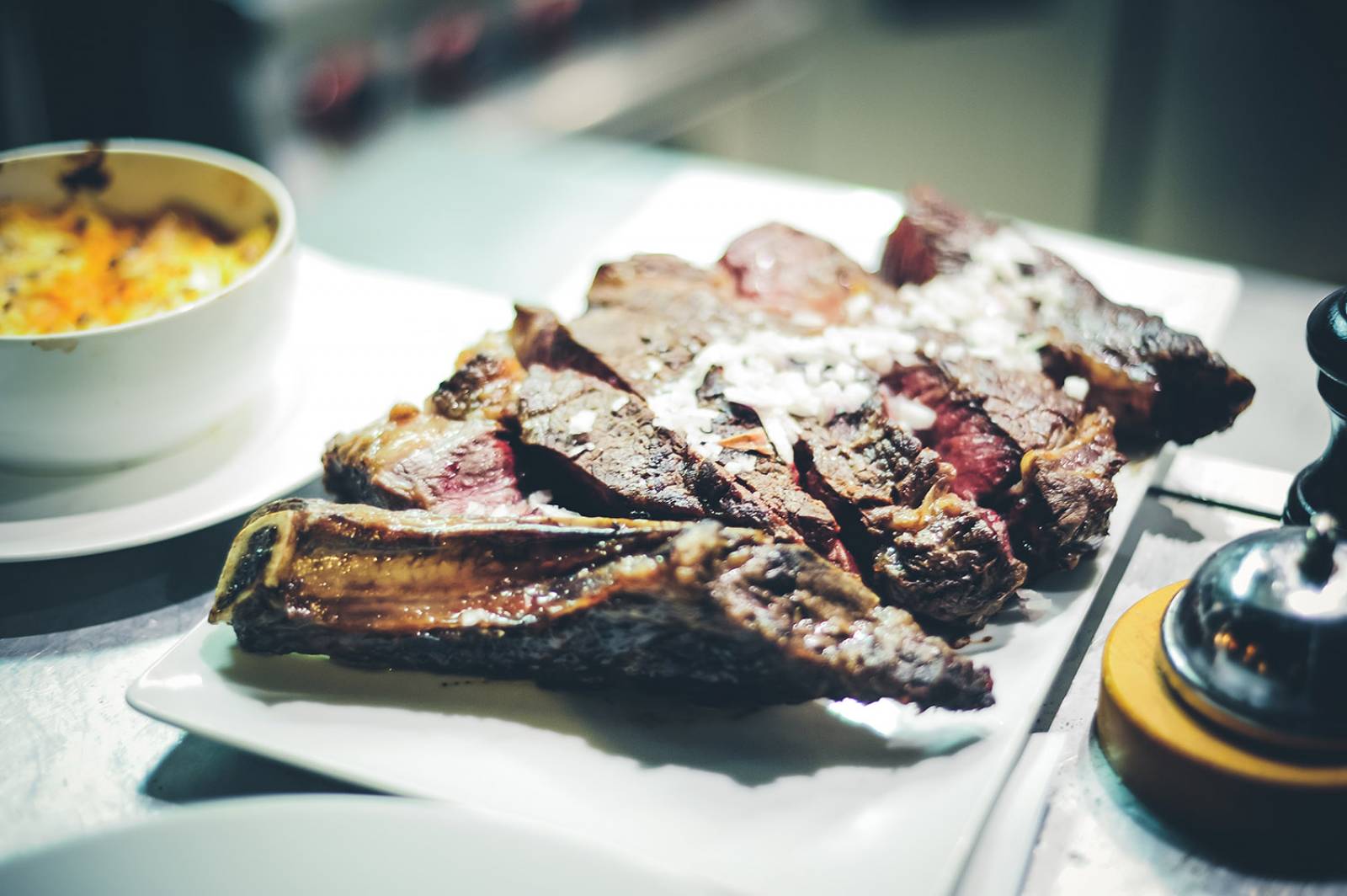 Ou manger la meilleure viande côte de boeuf à Bordeaux centre Saint Michel